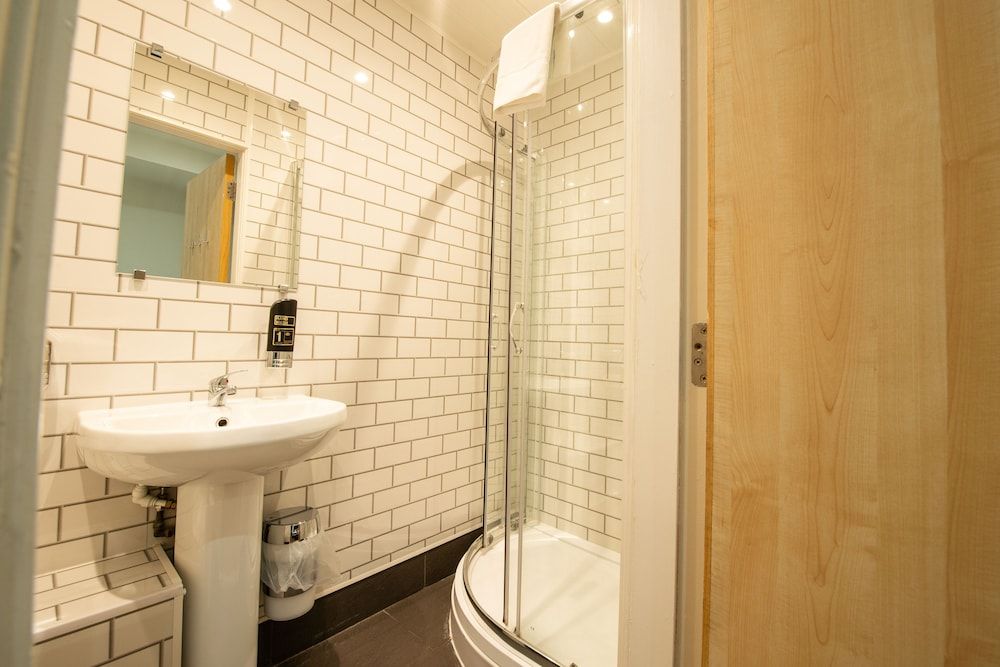 undefined a&o Edinburgh City - Hostel 10