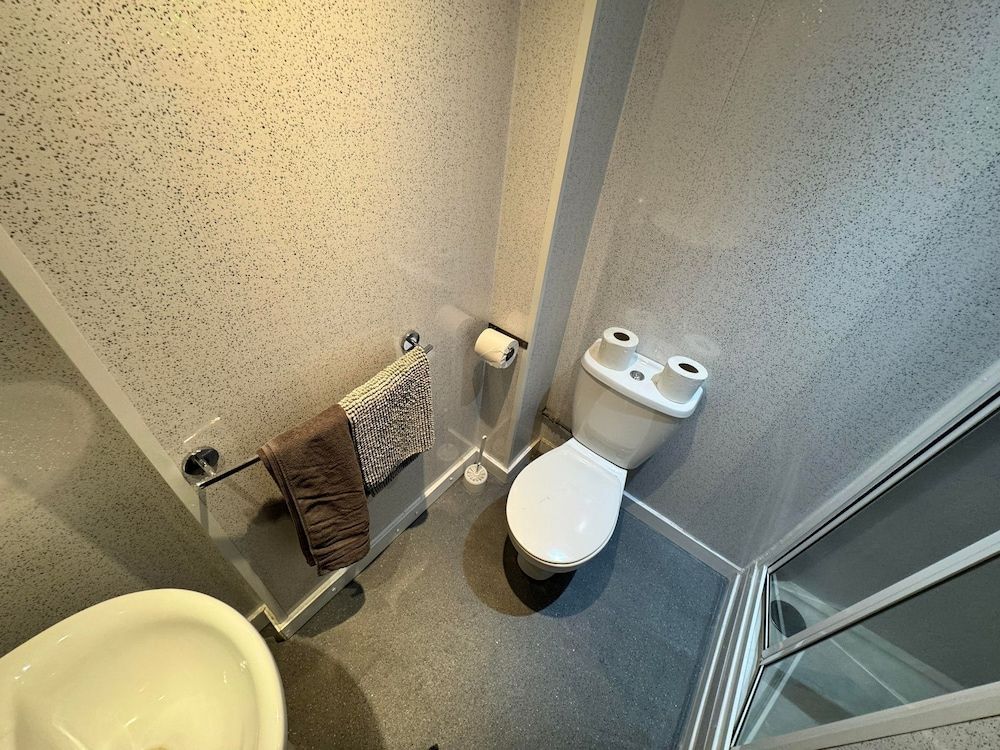 The Jubilee Hotel East- with Spa Facilities Silver Family of 3 11