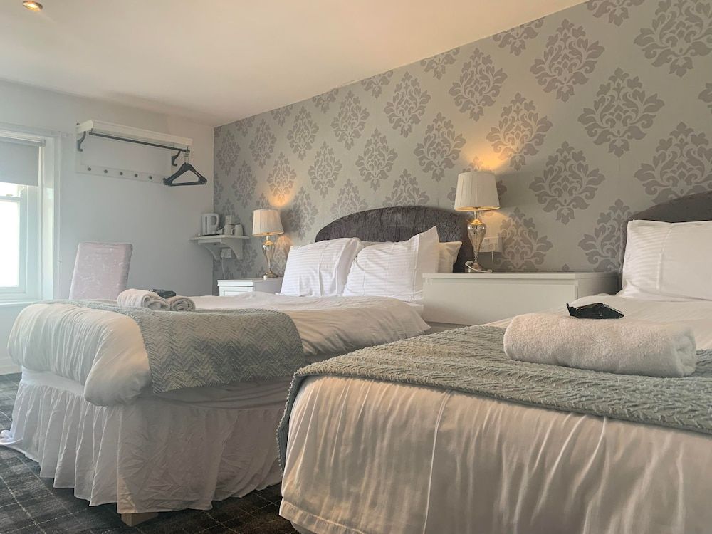 The Jubilee Hotel East- with Spa Facilities Silver Seaview Family of 3 3