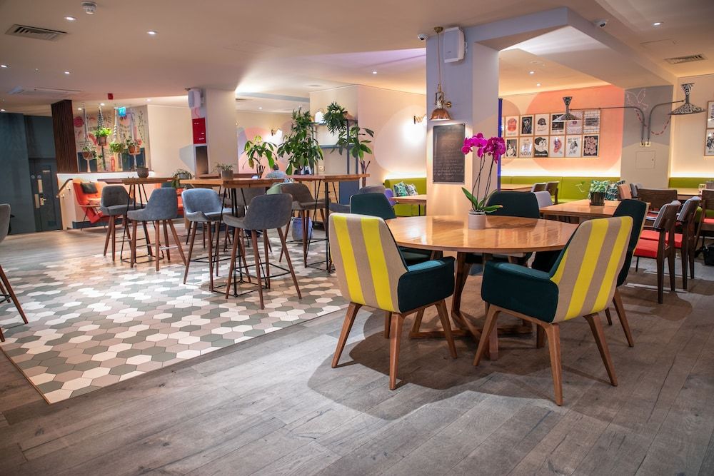 undefined The Corner London City 10