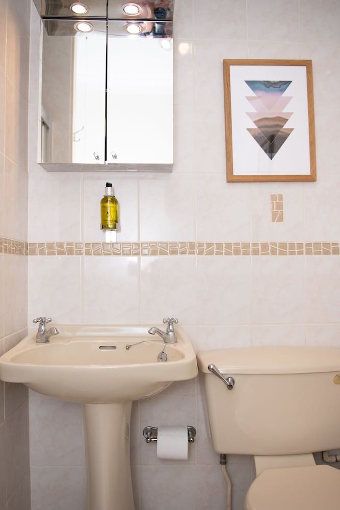 Milton House Studio Apartment Suites Superior Double Room, Ensuite (Twin) 7