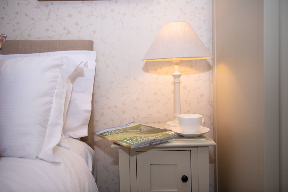 Milton House Studio Apartment Suites Superior Double Room, Ensuite (Twin) 4