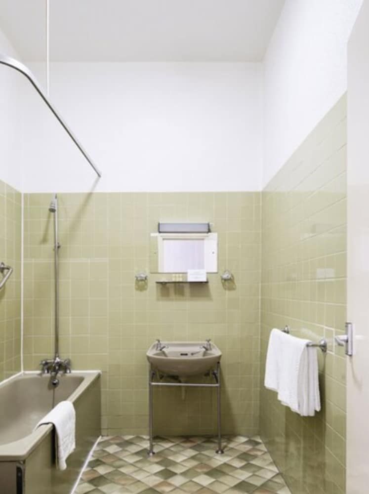 The Columbia Economy Double Room 5