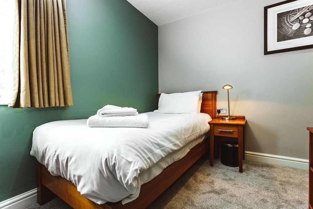 The Dog and Doublet Inn Single Room