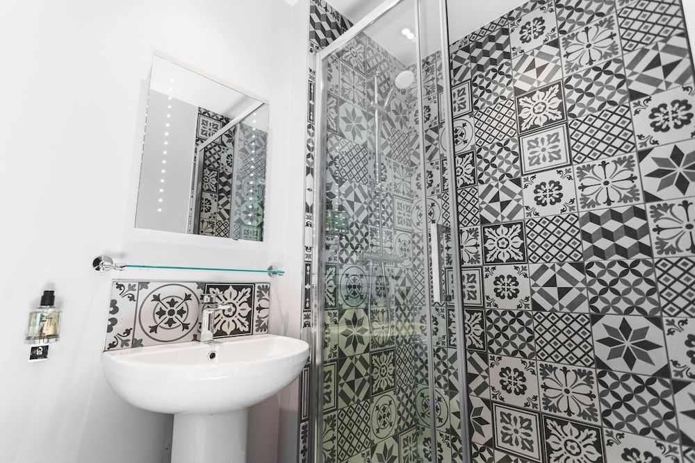 The Dog and Doublet Inn Double Room 14