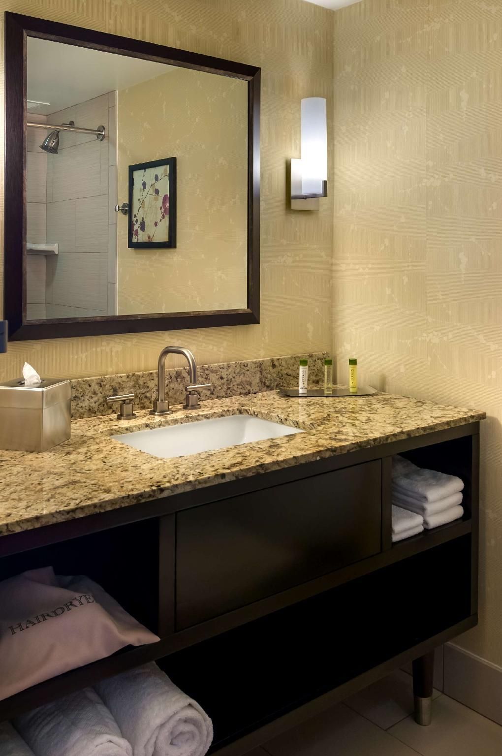 undefined DoubleTree by Hilton Hotel Los Angeles Downtown 9