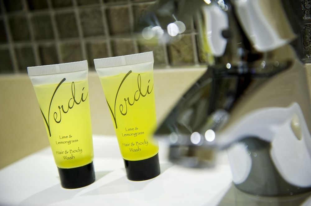 London Court Hotel Classic Triple Room 9