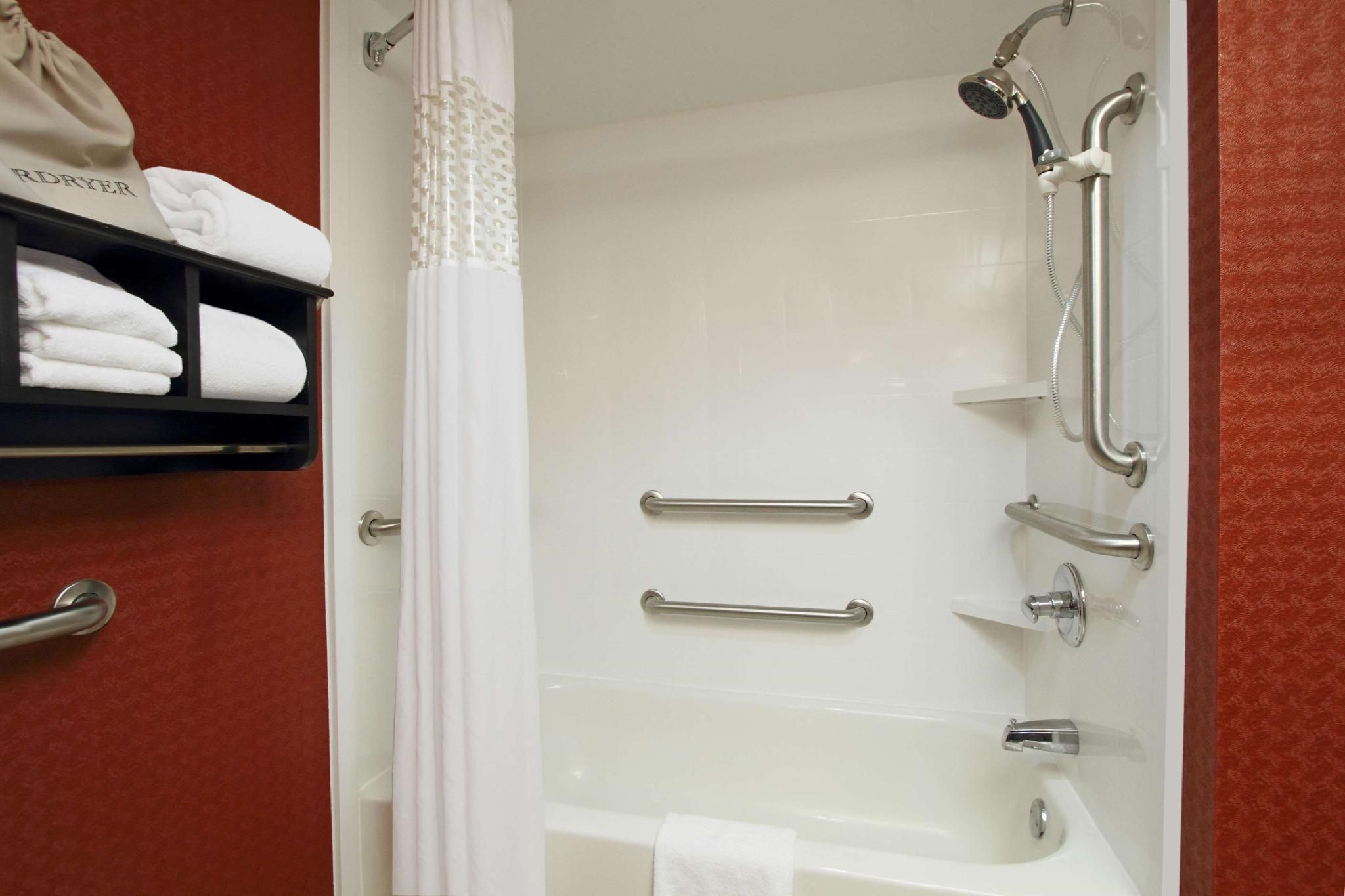 undefined Hampton Inn Columbus - Airport 8