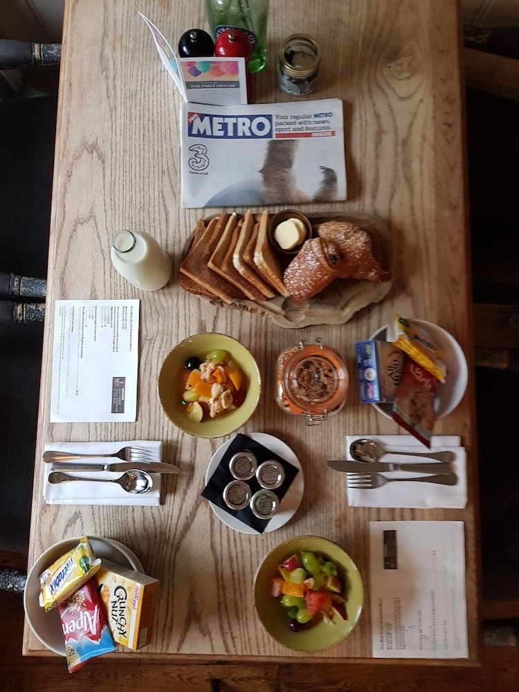 undefined The Victoria 5