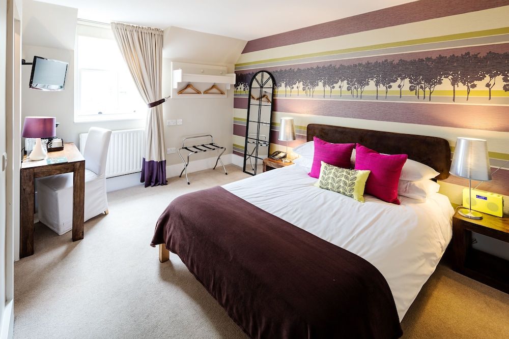 undefined The Victoria