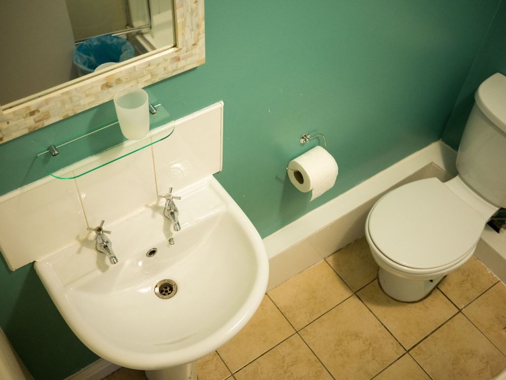 The Maple Hotel Single Room 4