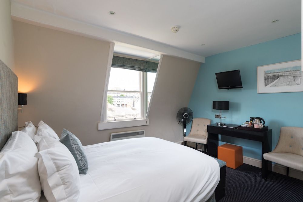 The Kennard Standard Double Room, Ensuite 4