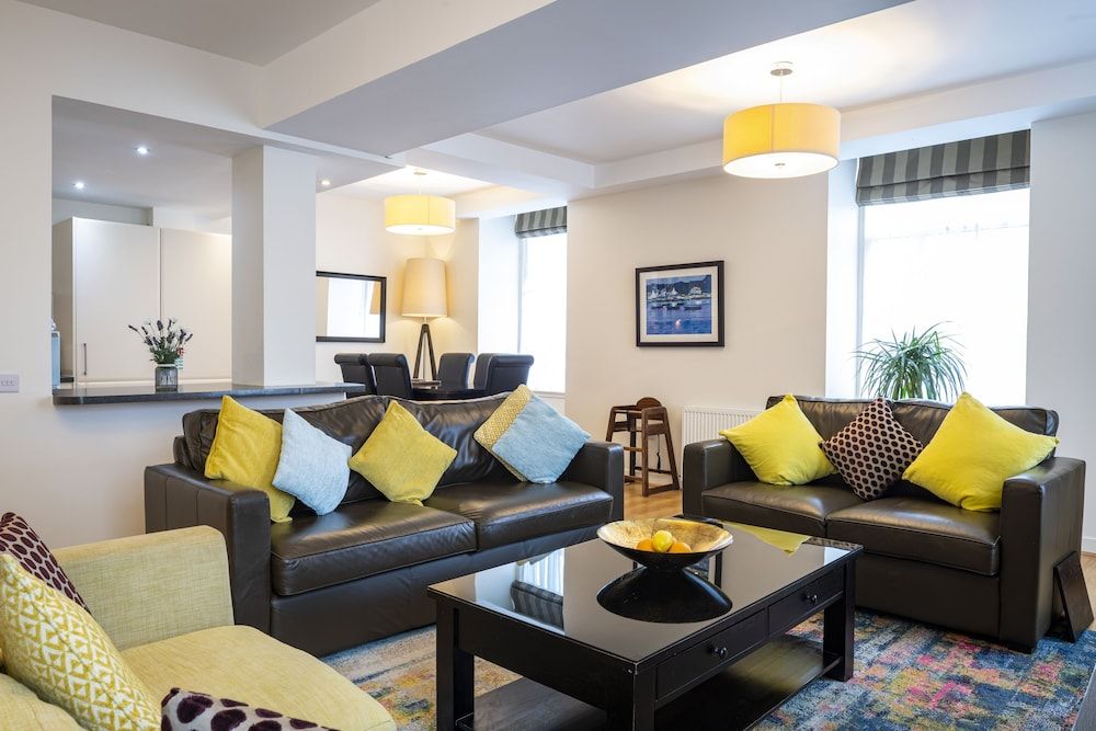 Inverness City Suites Executive Apartment, 2 Bedrooms, City View ( 2-7 High Street) 5