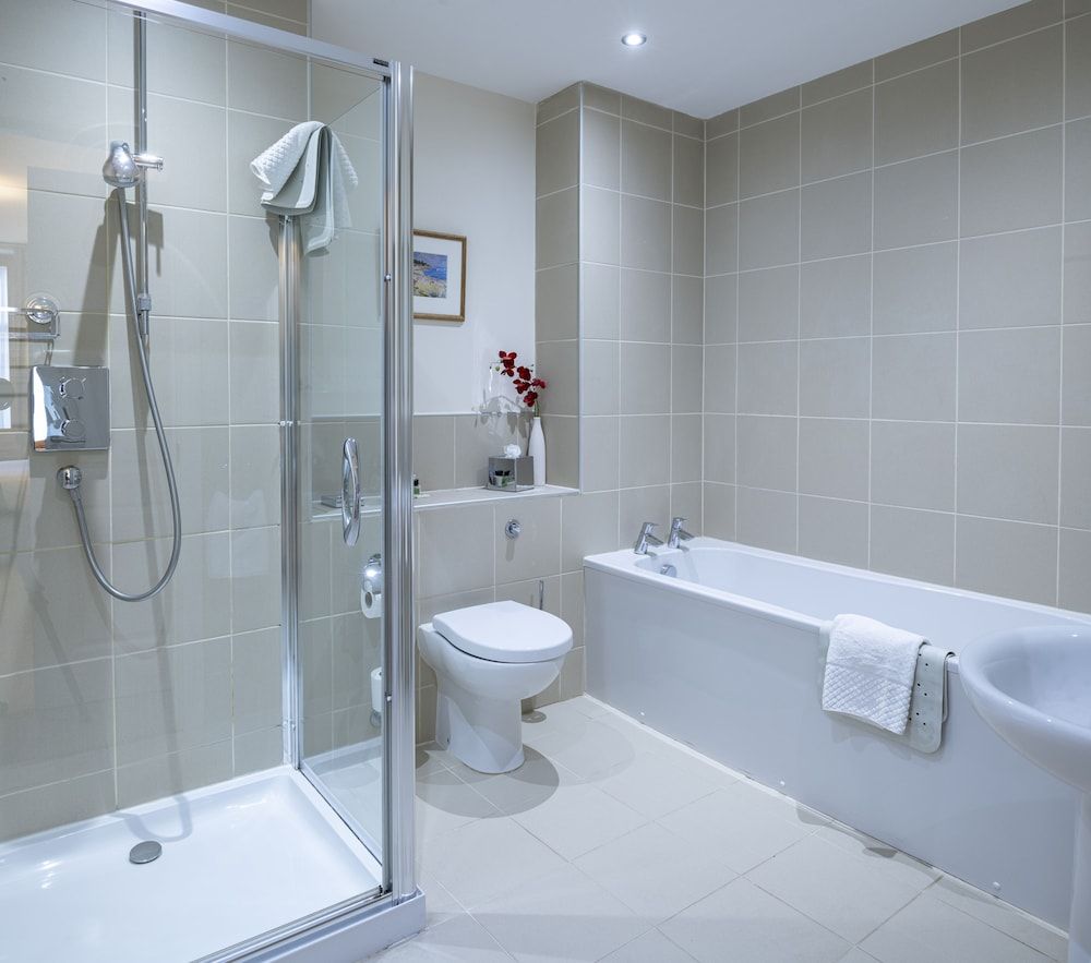 Inverness City Suites Executive Apartment, 2 Bedrooms, City View ( 2-7 High Street) 6