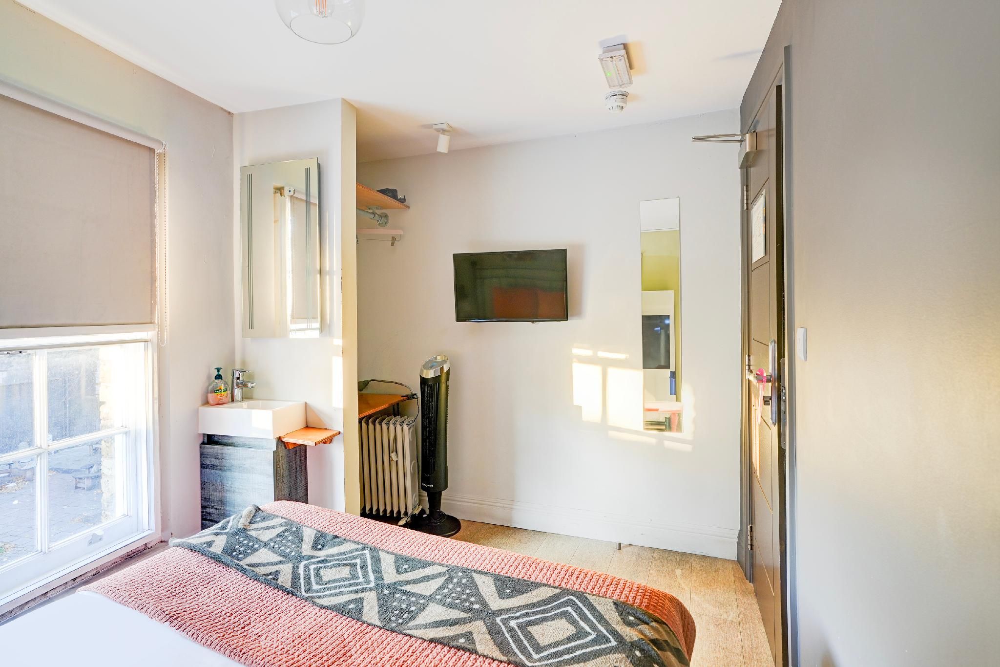 Peckham Room Hotel by Belvilla Standard Double Room - Shared 7