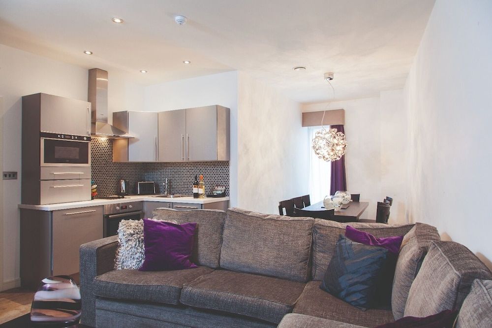 undefined EPIC Apartments Seel Street