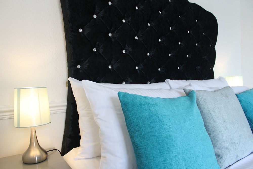 The Millbrook B & B Family Room (Room 1) 6