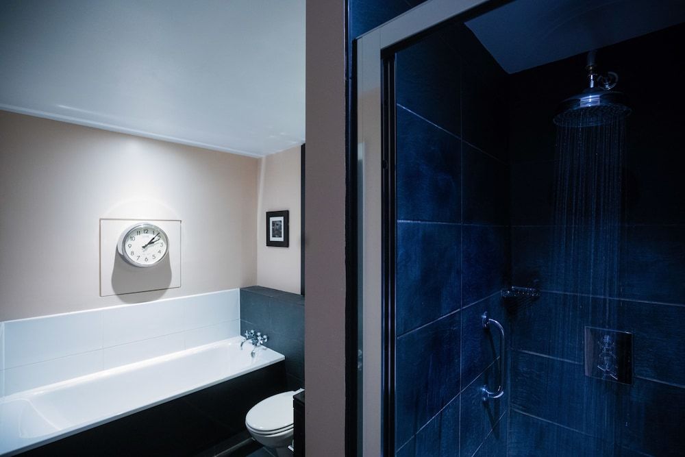 Malmaison Reading Club Deluxe Room 5