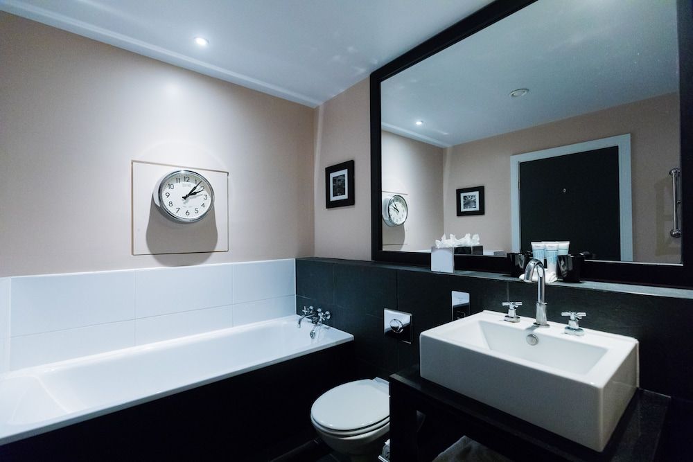 Malmaison Reading Club Deluxe Room 7