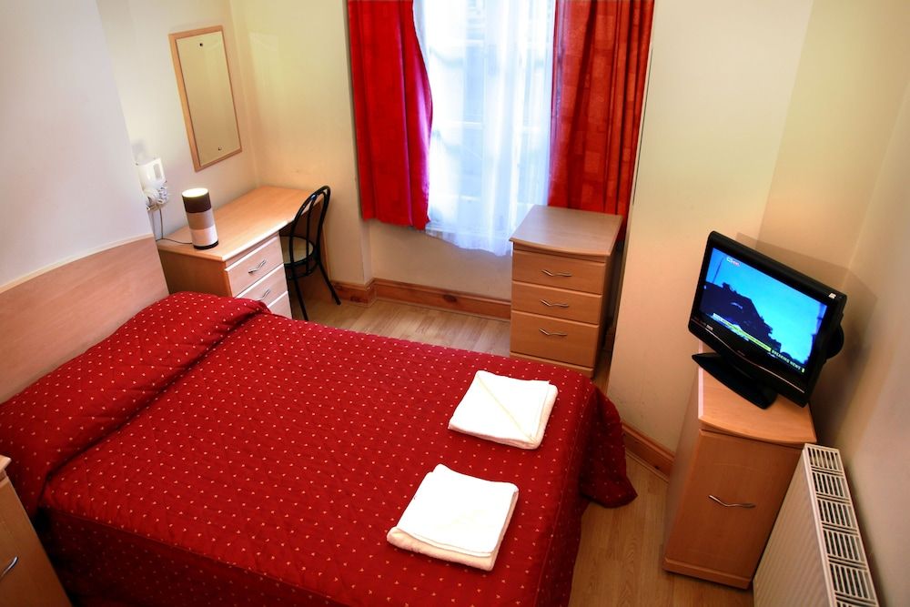 undefined Elmwood Hotel 3