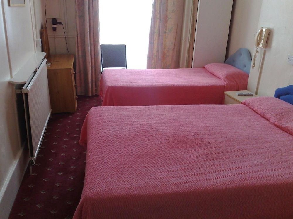 Stanley House Twin Room 3