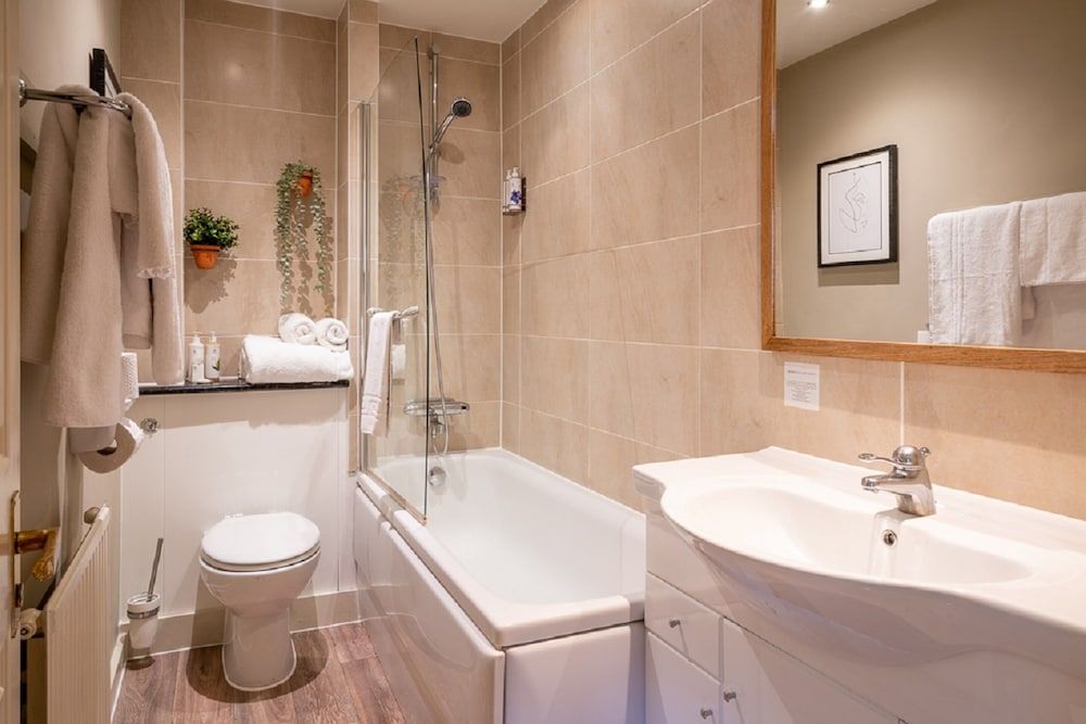 The Bird In Hand Family Quadruple Room 8