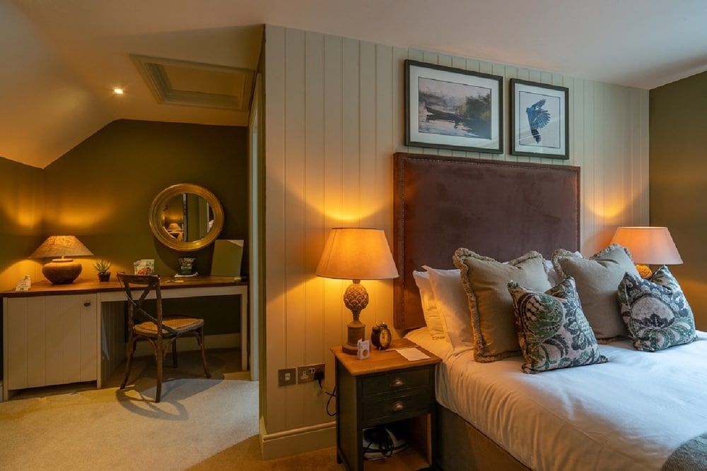The Bird In Hand Luxury Double Room, Ensuite (No Children) 5
