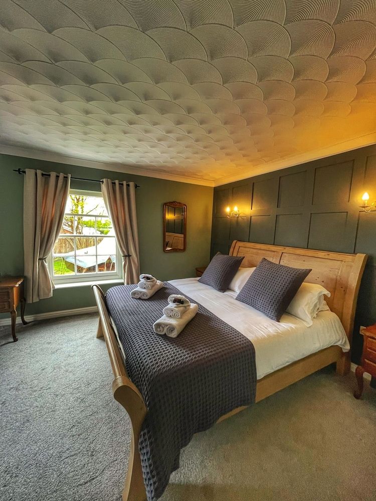 The Leagate Inn Double Room, Ensuite, Garden View