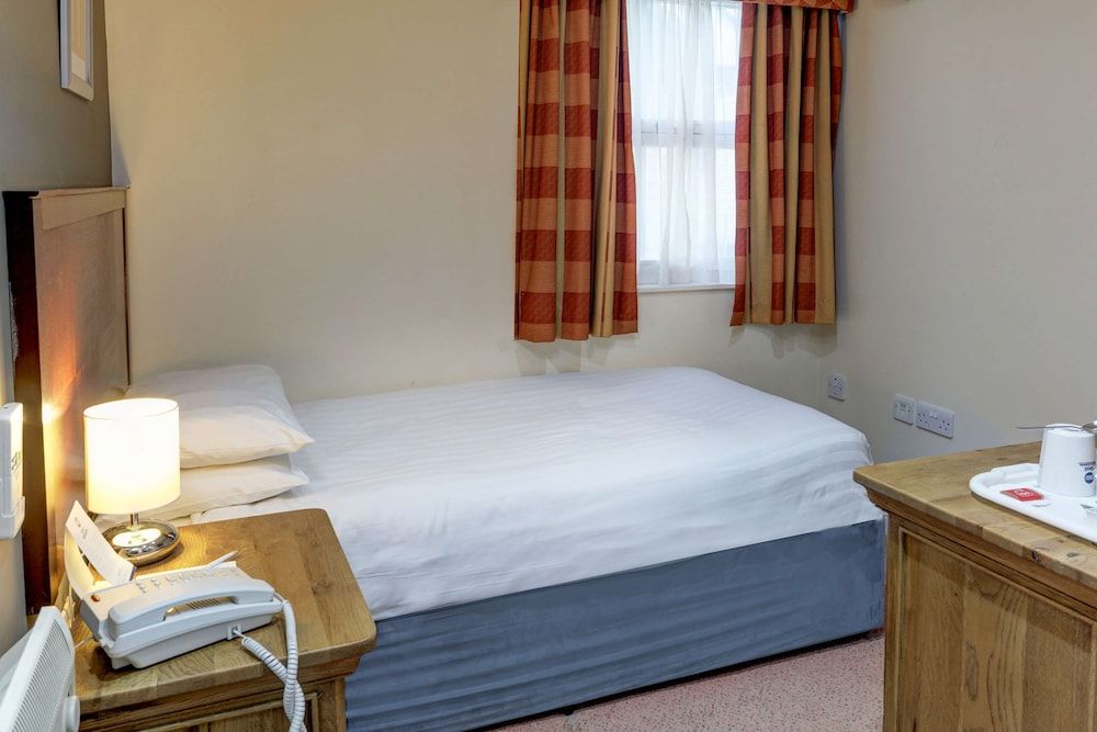 Best Western Claydon Hotel Standard Room, 1 Twin Bed, Non Smoking 3