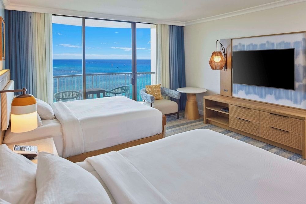 Room, 2 Queen Beds, Bathtub, Oceanfront (High floor, Rainbow Kai, Renovated)