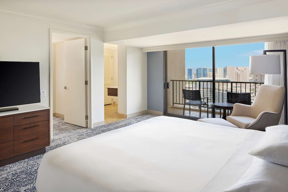 Suite, 1 Bedroom, Ocean View, Corner (1 King Bed, Tapa Collection Renovated)