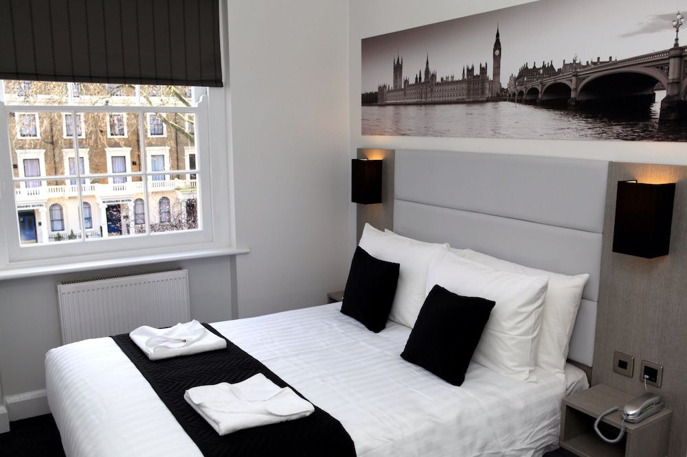 The Omega Double Room 9