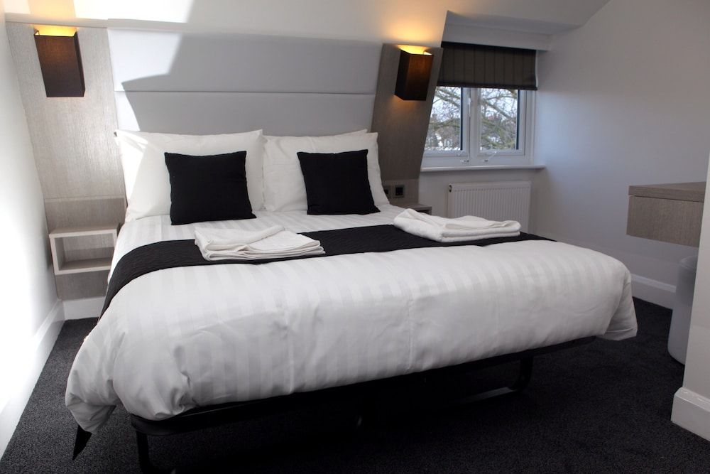 The Omega Double Room 3