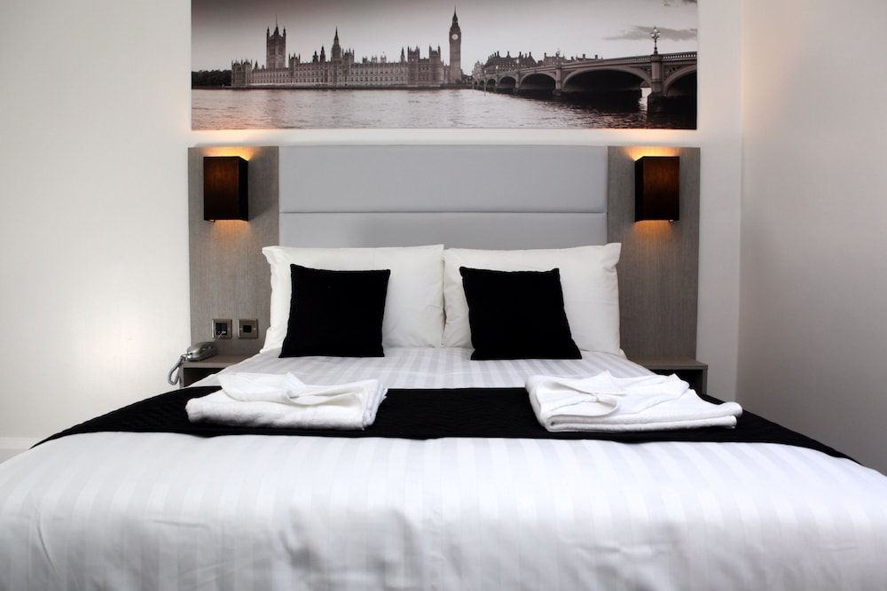 The Omega Double Room 4