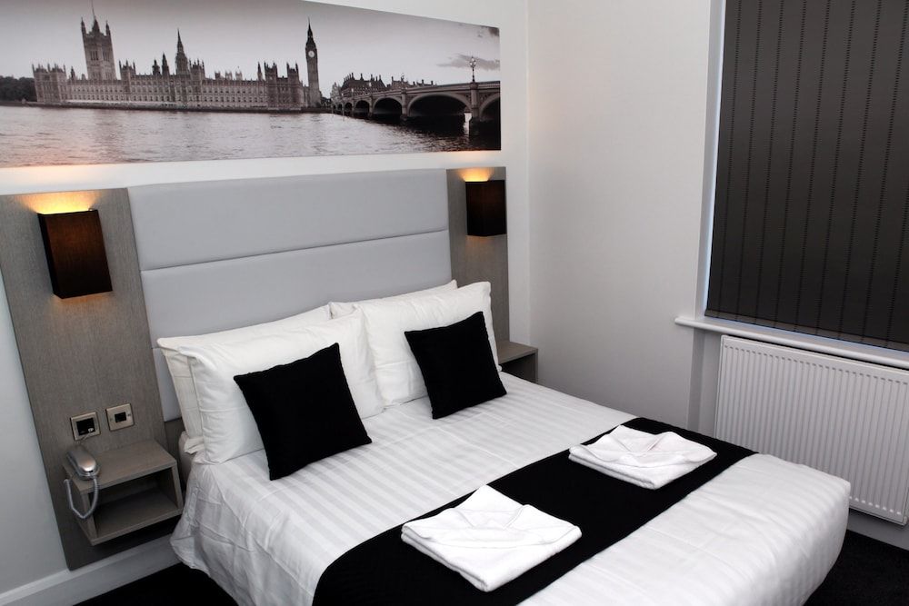 The Omega Double Room 7