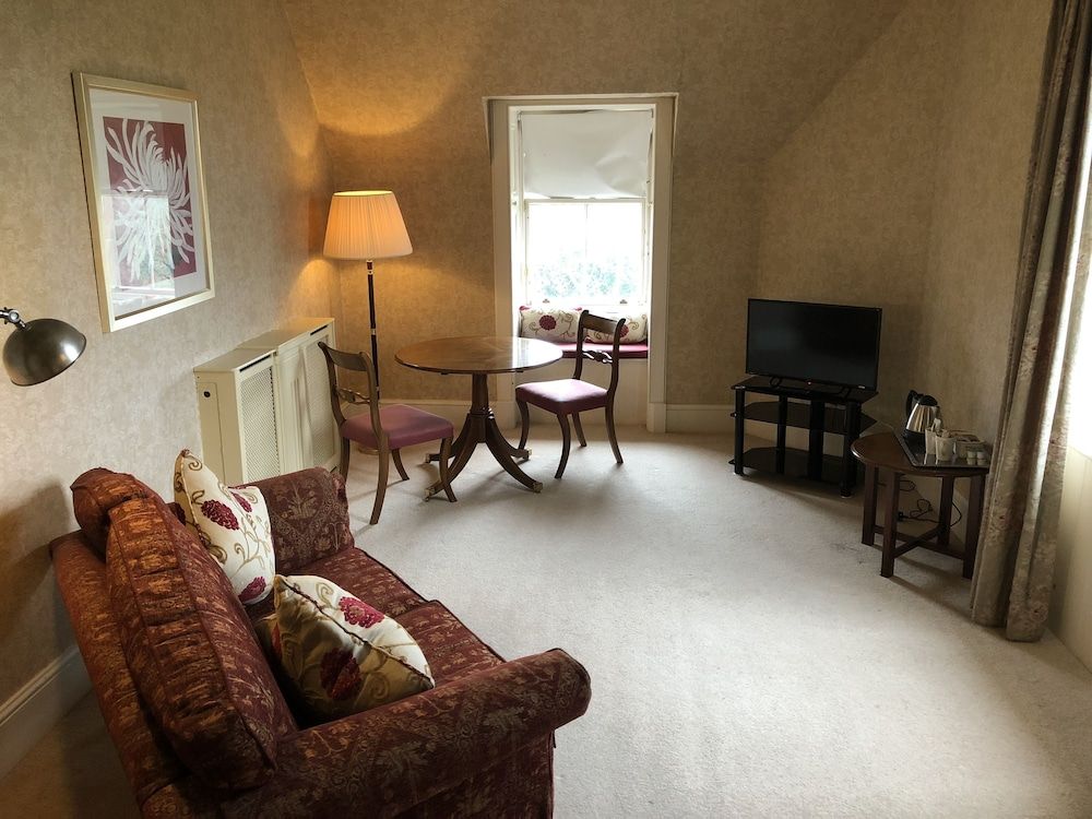 Dryburgh Abbey Hotel Suite, 1 King Bed 8