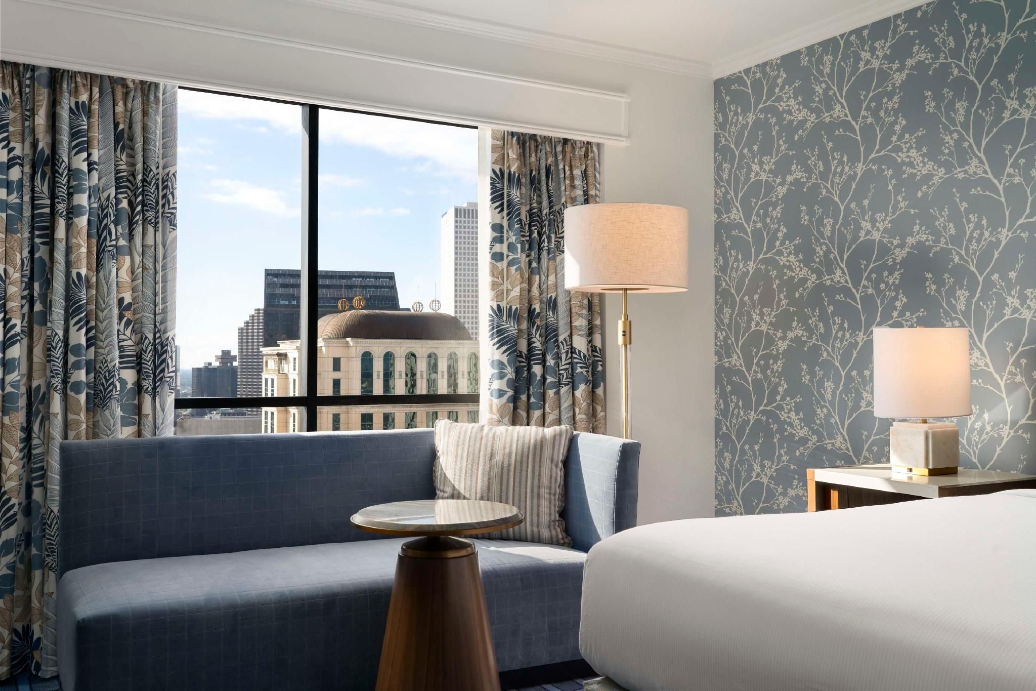 PREMIUM CITY VIEW 1 KING BED