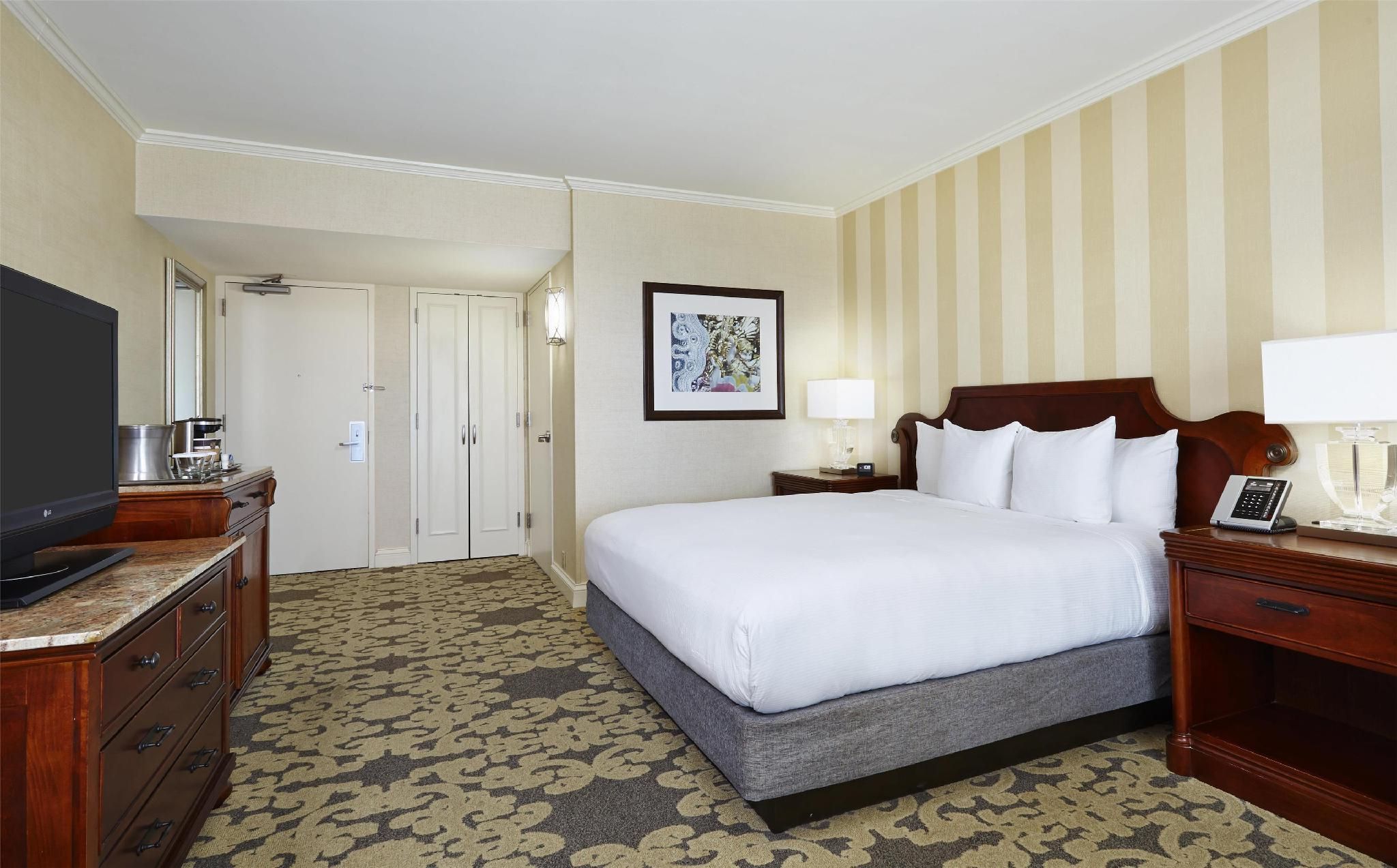 Standard 1 king bed