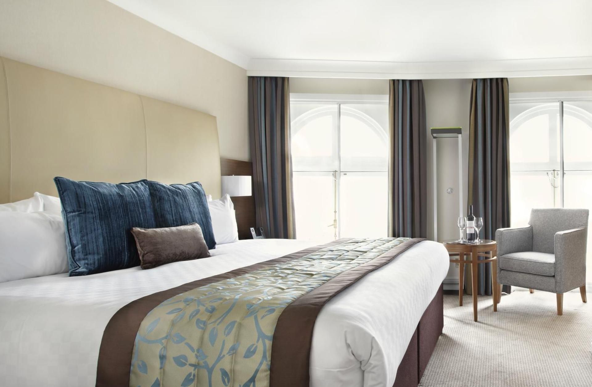 Deluxe King Bed
