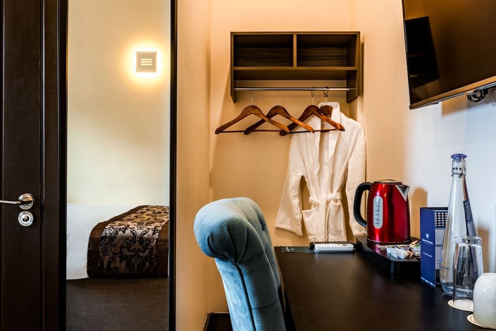 Grand Sapphire Hotel & Banqueting Single Room 4