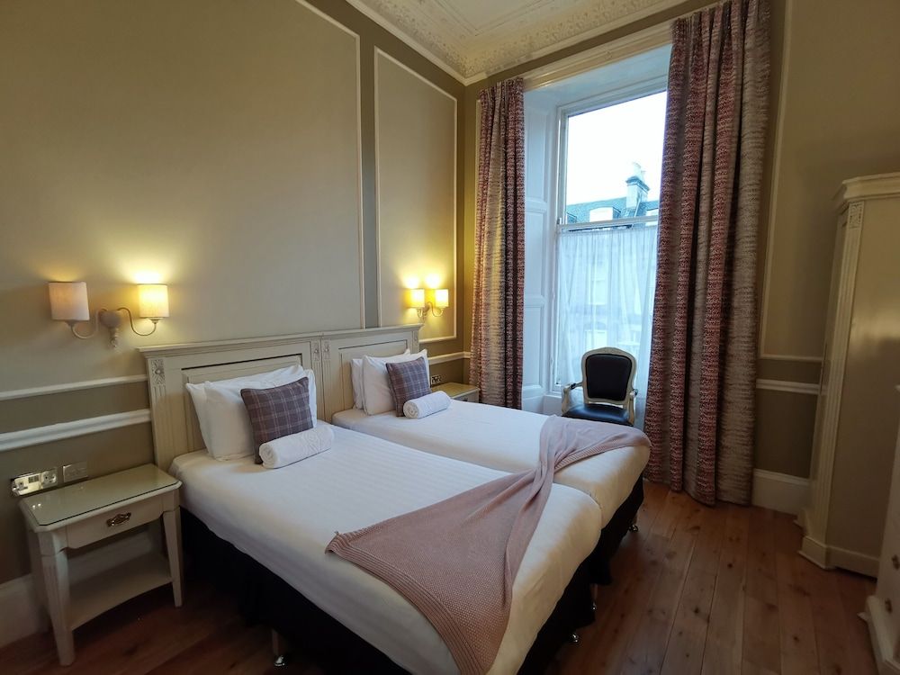 Haymarket Hotel Superior Double Room 3