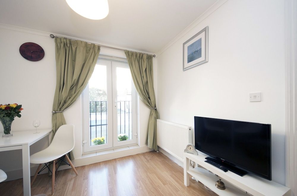 W14 Apartments Standard Apartment, 1 Bedroom 6