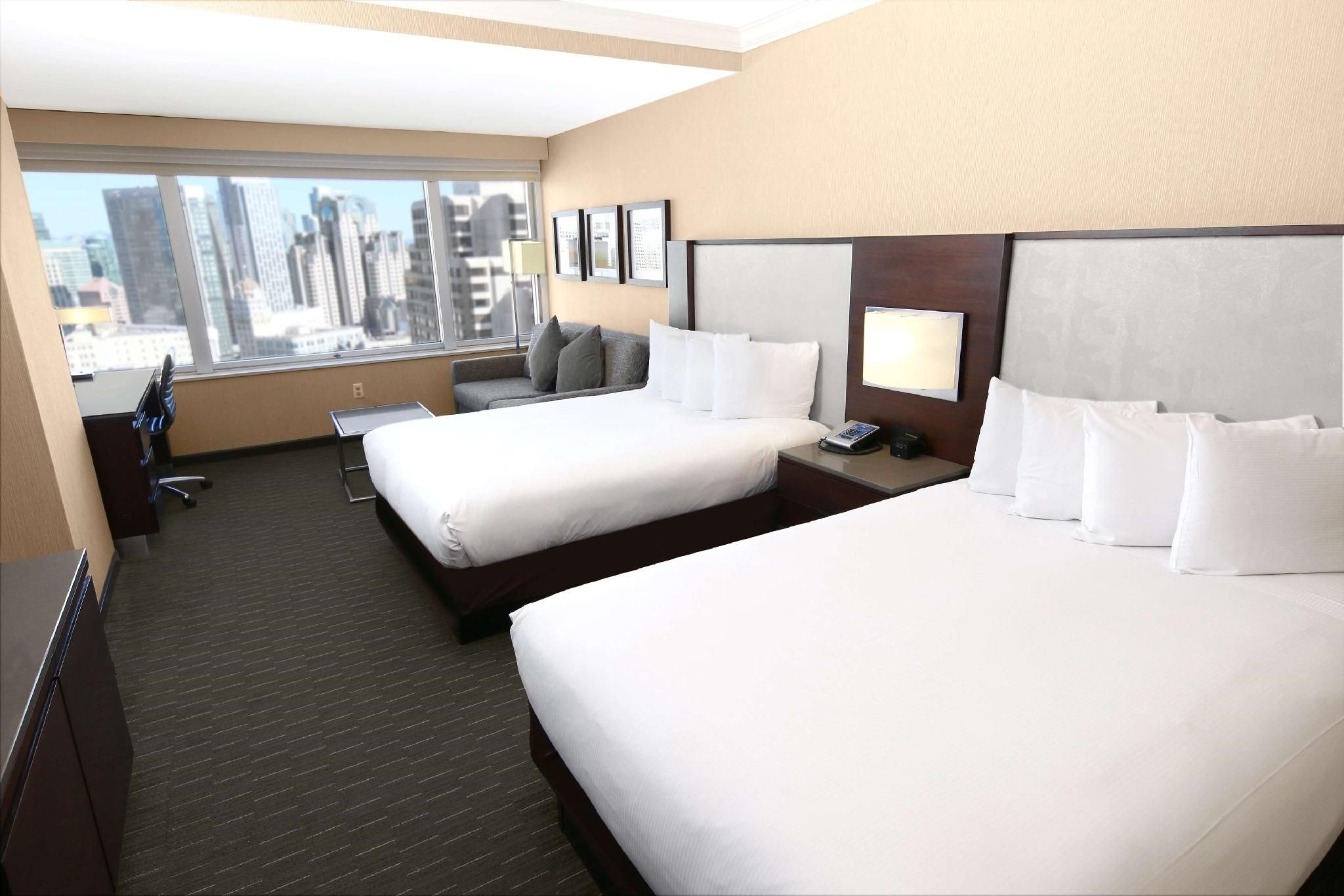 SKYLINE VIEW - 2 DOUBLE BEDS - FLOORS 20-44