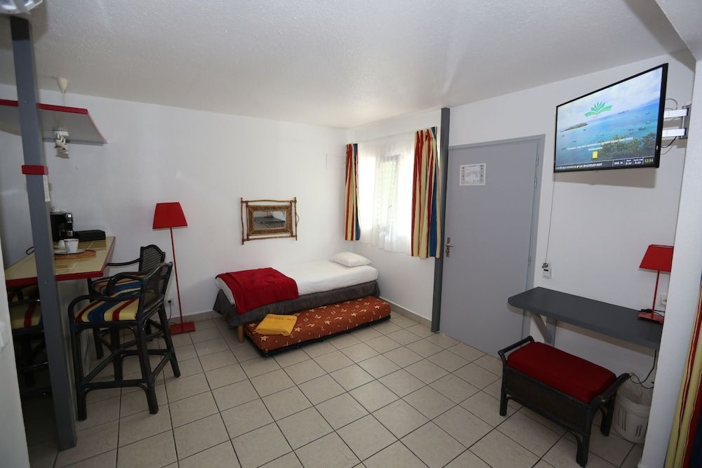 Hôtel La Maison Créole Quadruple Room, Kitchenette 5