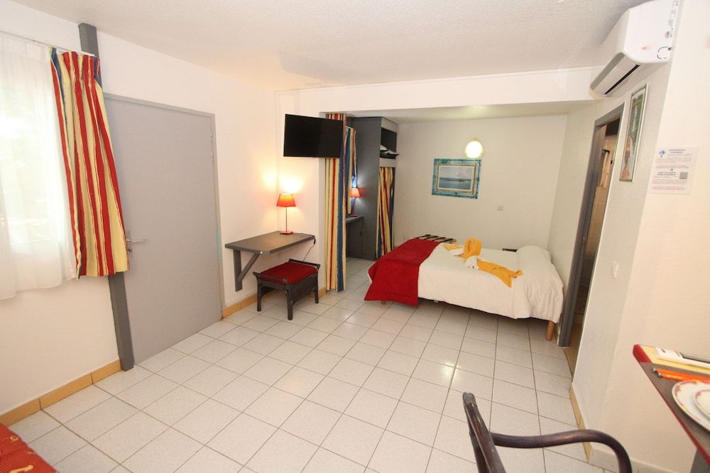 Hôtel La Maison Créole Quadruple Room, Kitchenette 2