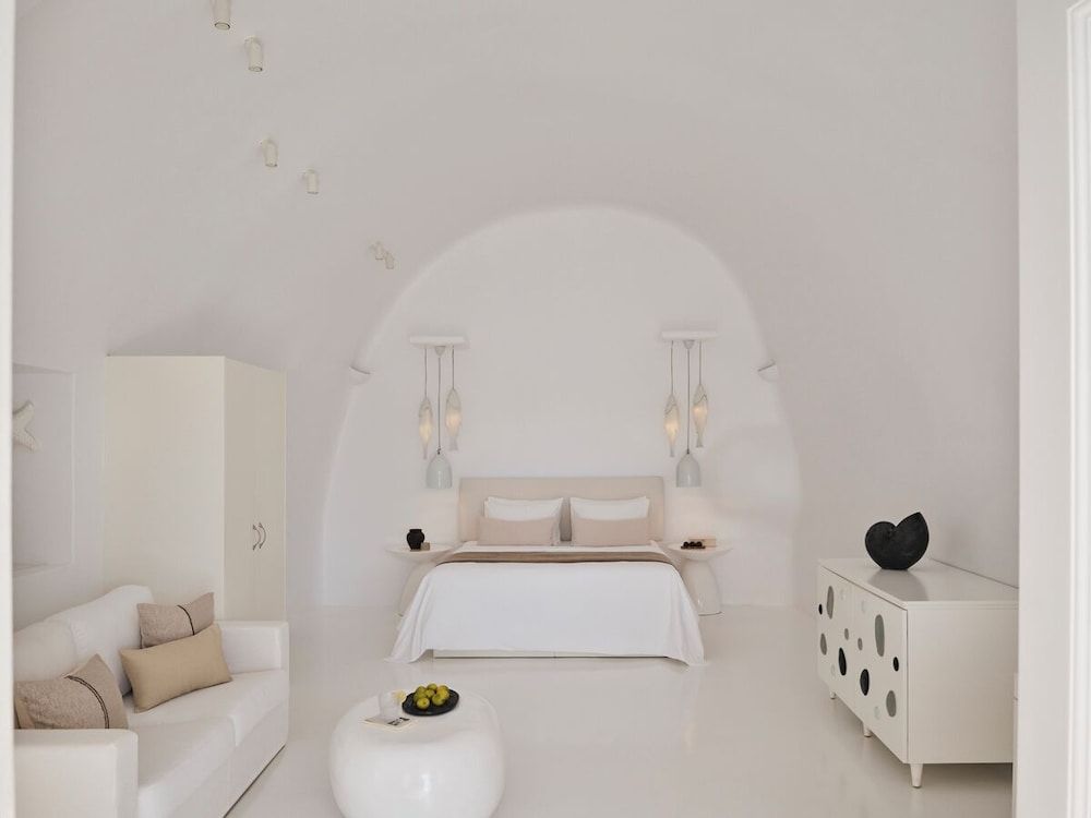 undefined Canaves Sunday