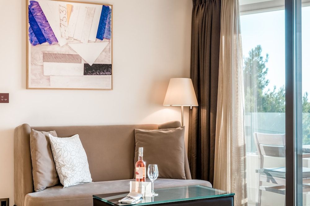 Deluxe Double Room, Partial Sea View