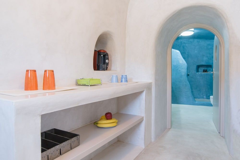 Lagadi Suites by K&K Apanemo Suite by K7K with Exterior Hot Tub 13