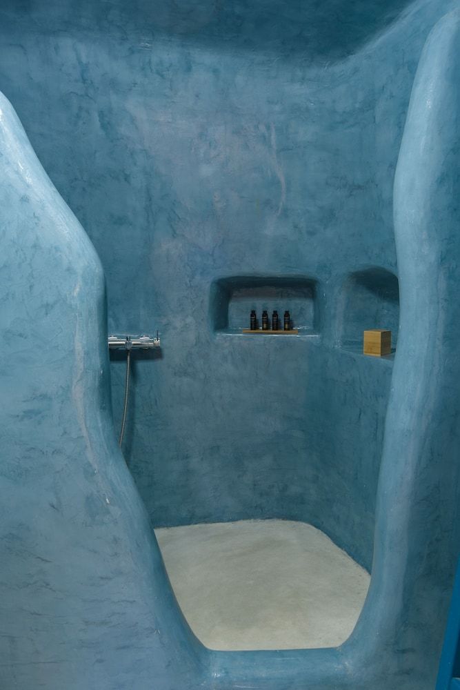 Lagadi Suites by K&K Apanemo Suite by K7K with Exterior Hot Tub 14