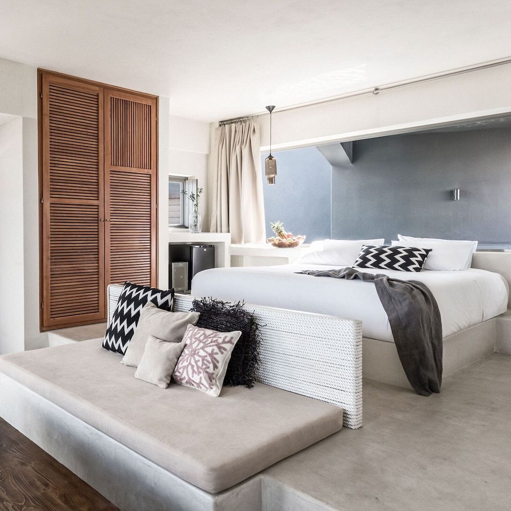 West East Suites Junior Suite (Outdoor Plunge Pool) 2